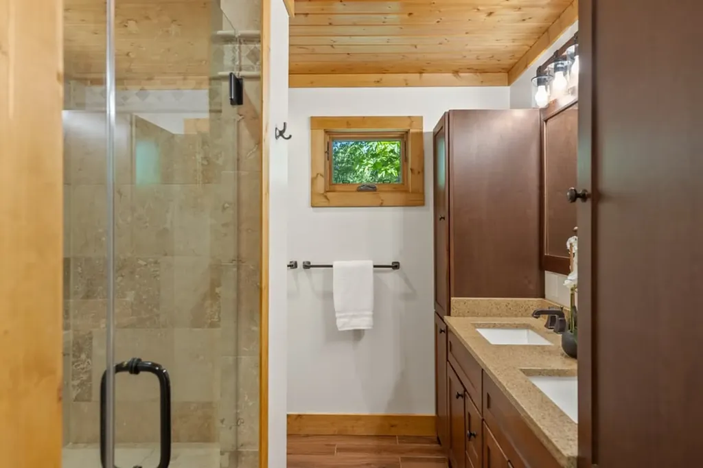 94 Netsi Place Highlands NC 28741
