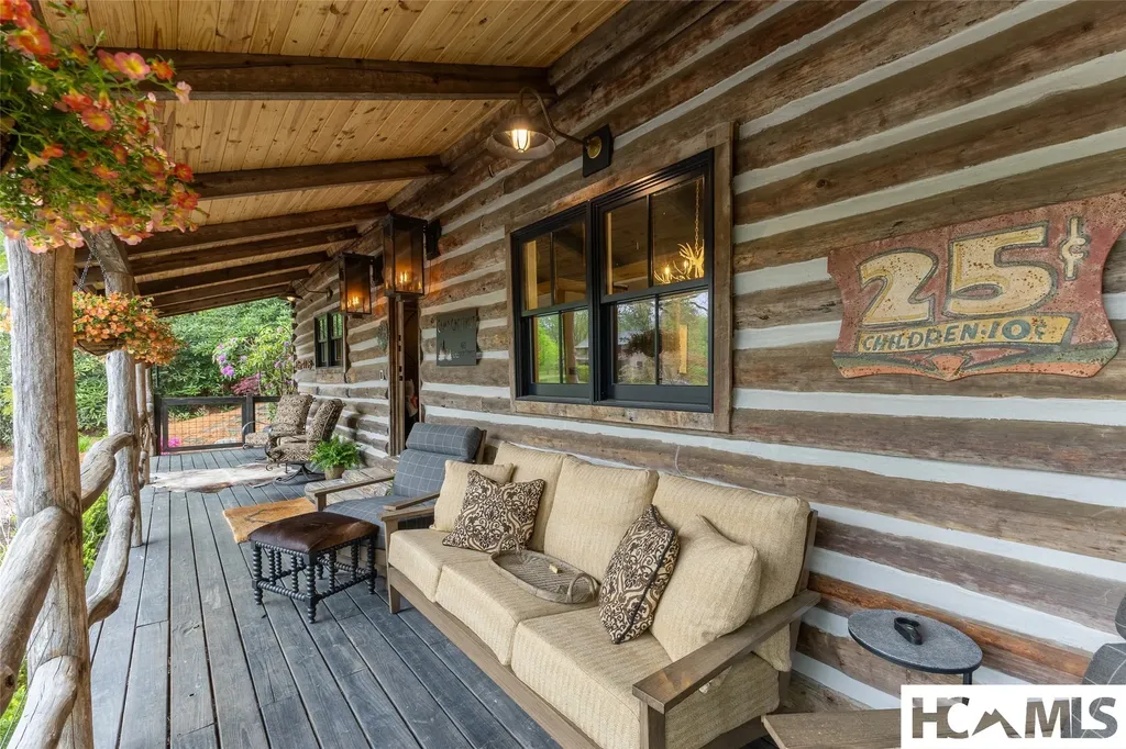 472 Chestnut Street Highlands NC 28741