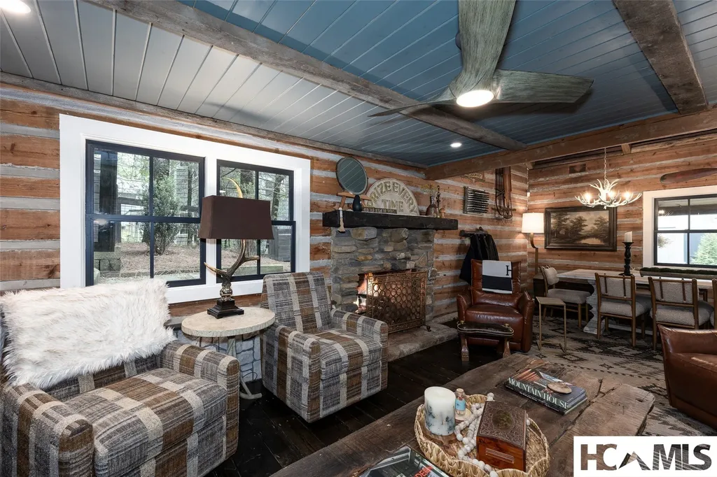 472 Chestnut Street Highlands NC 28741