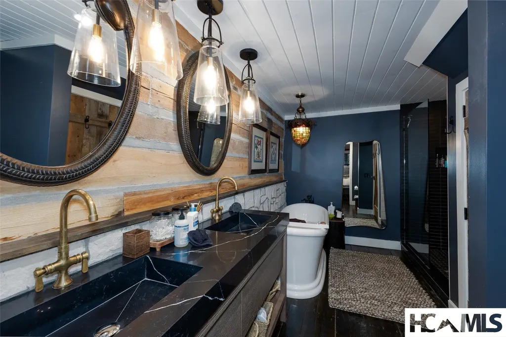 472 Chestnut Street Highlands NC 28741