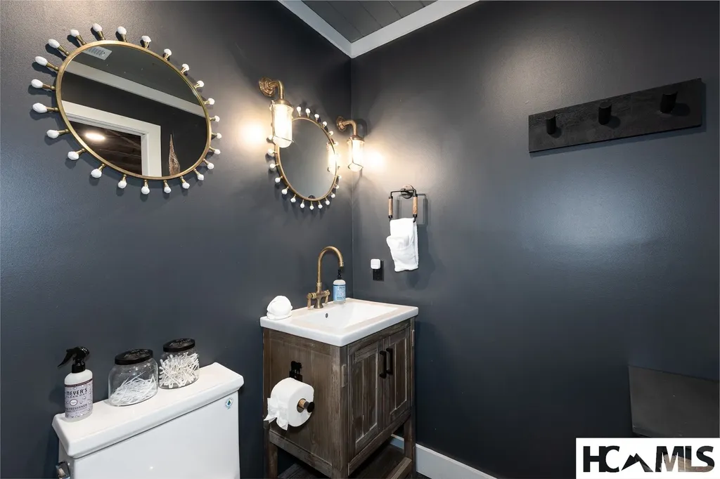 472 Chestnut Street Highlands NC 28741