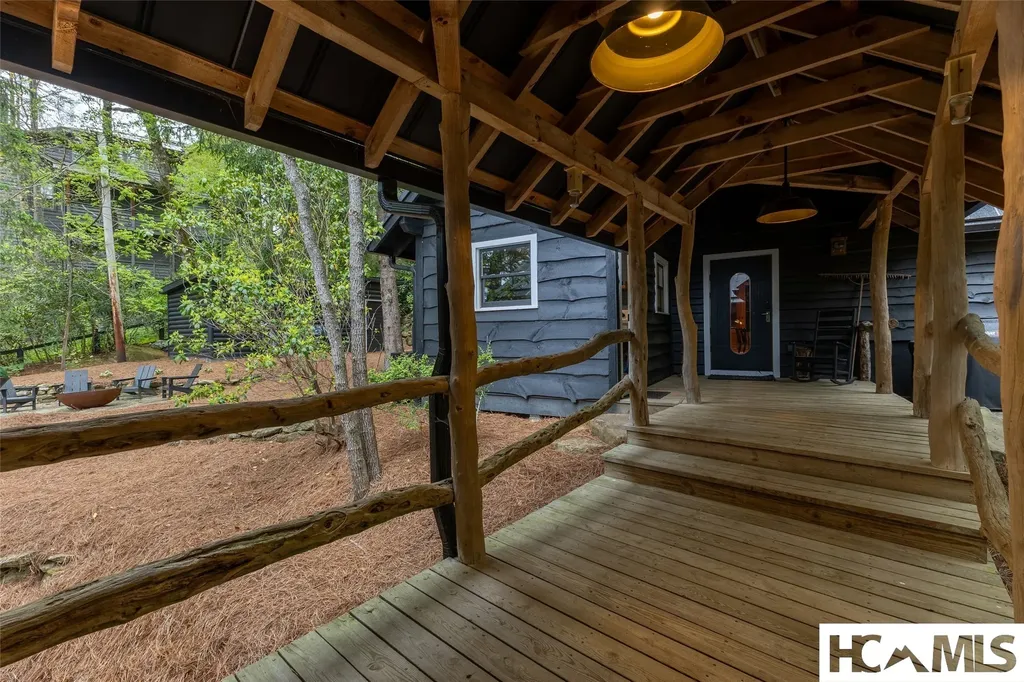 472 Chestnut Street Highlands NC 28741