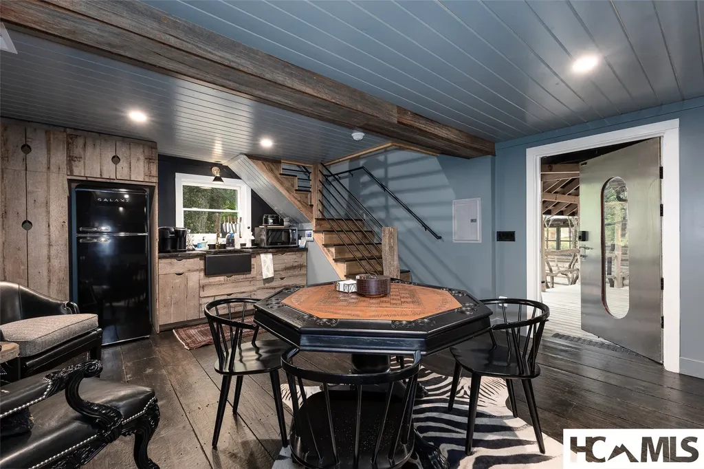 472 Chestnut Street Highlands NC 28741