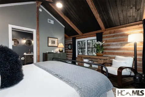 472 Chestnut Street Highlands NC 28741