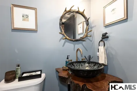 472 Chestnut Street Highlands NC 28741