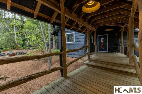 472 Chestnut Street Highlands NC 28741