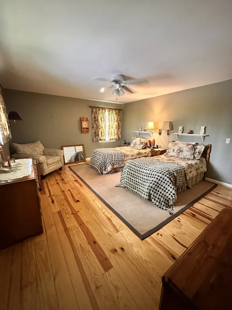 955 Big Bearpen Road Highlands NC 28741