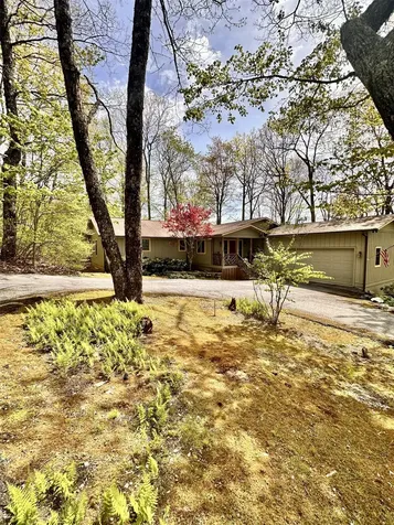 955 Big Bearpen Road Highlands NC 28741