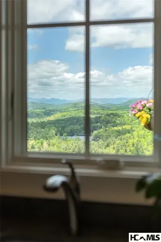 744 Old Wagon Trail Highlands NC 28741