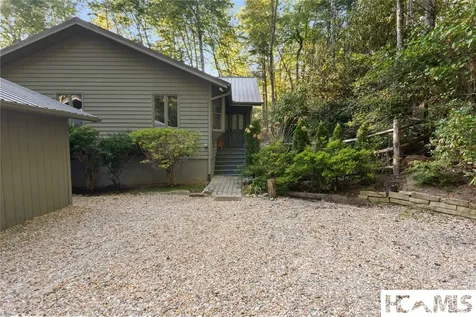 18 Horsepasture River Court Sapphire NC 28774