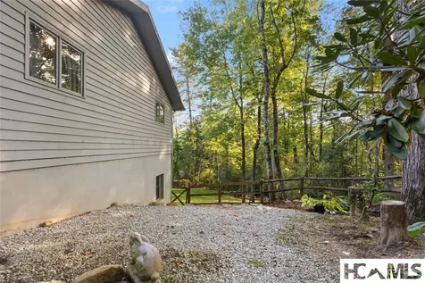 18 Horsepasture River Court Sapphire NC 28774