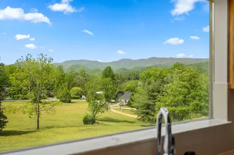 208 Quail Ridge Trail Franklin NC 28734