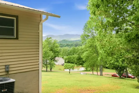 208 Quail Ridge Trail Franklin NC 28734