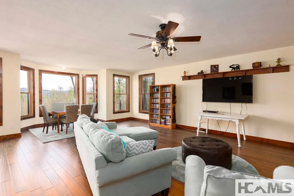 716 Pepper Vine Circle Brevard NC 28712