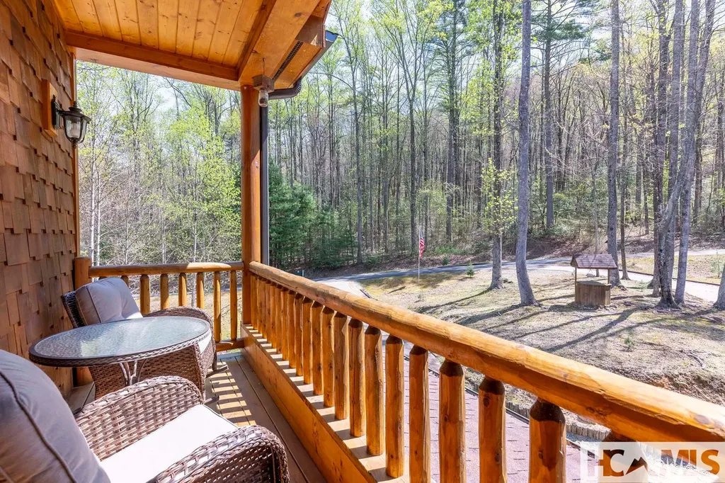 716 Pepper Vine Circle Brevard NC 28712