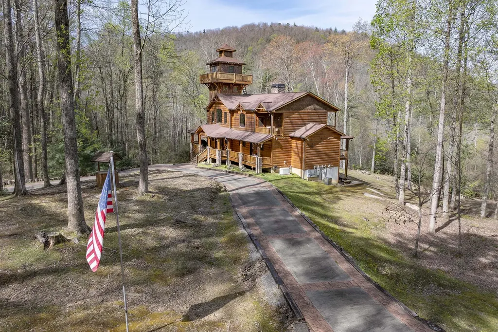 716 Pepper Vine Circle Brevard NC 28712