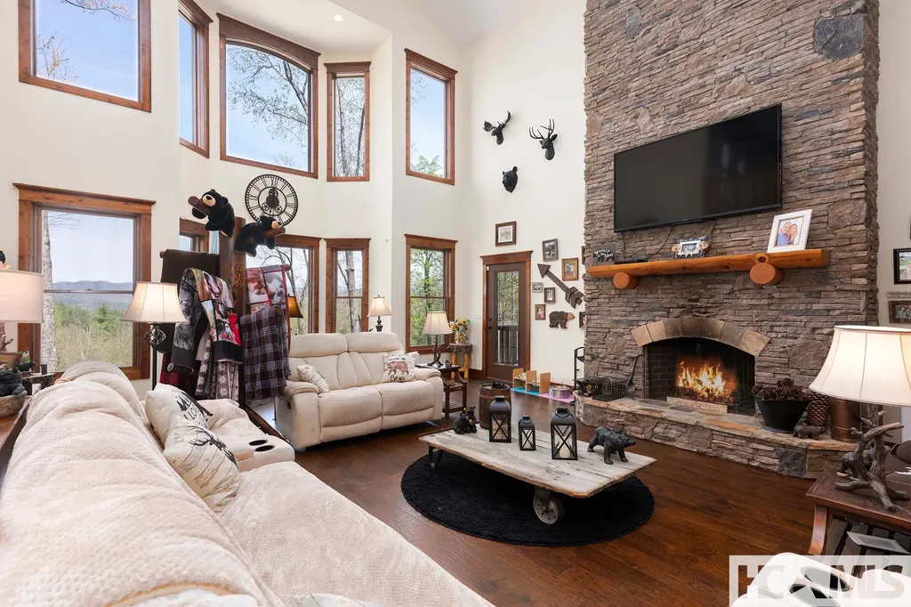 716 Pepper Vine Circle Brevard NC 28712