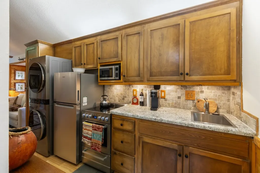 232 River Run Road Sapphire NC 28774