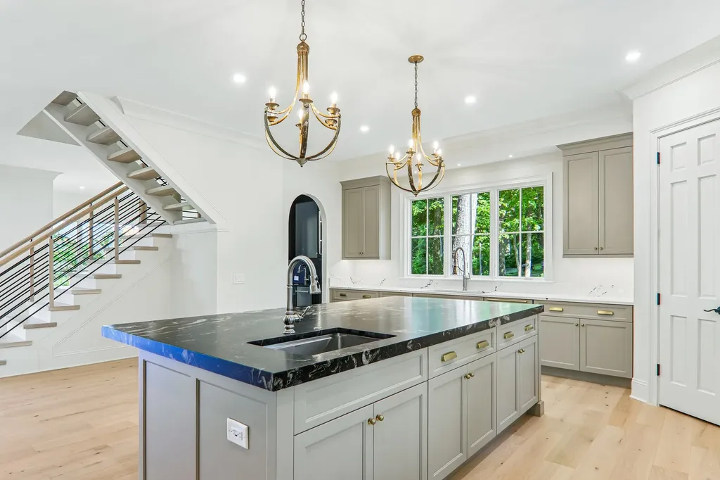 54 Forestland Road Cashiers NC 28717