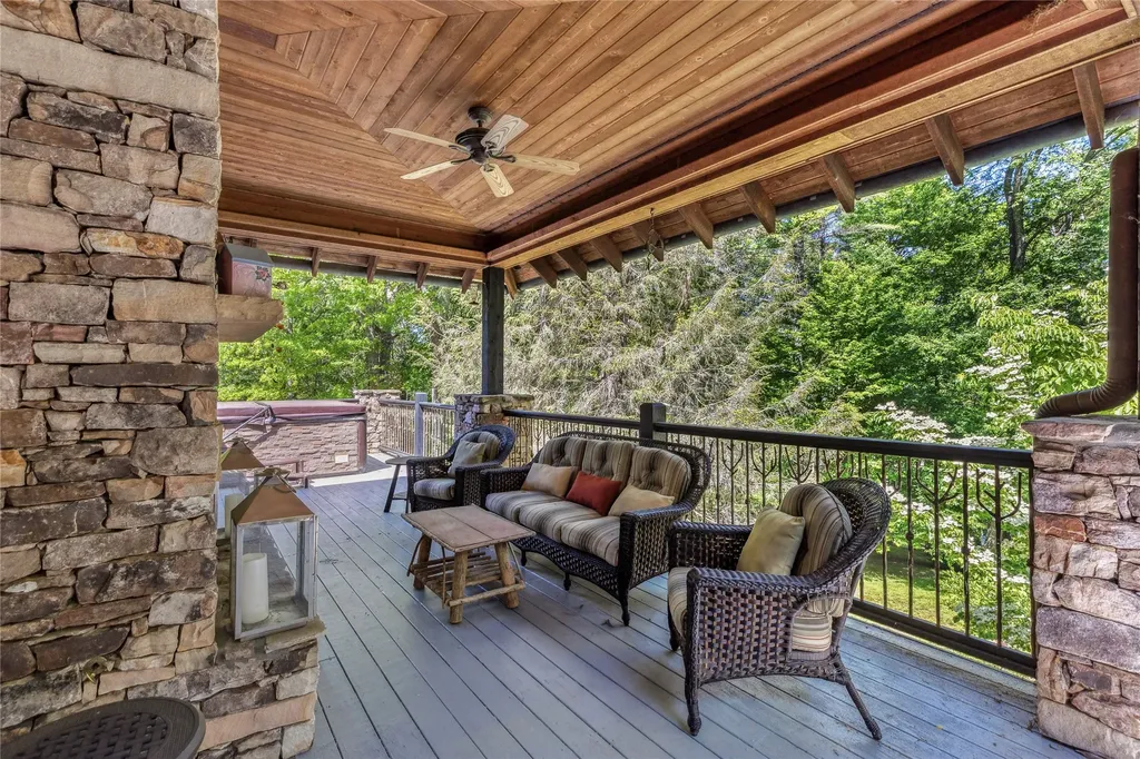 18 Buck Knob Island Glenville NC 28723