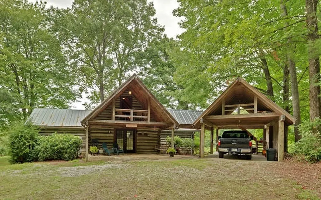 1575 Lloyd Cove Road Scaly Mountain NC 28775