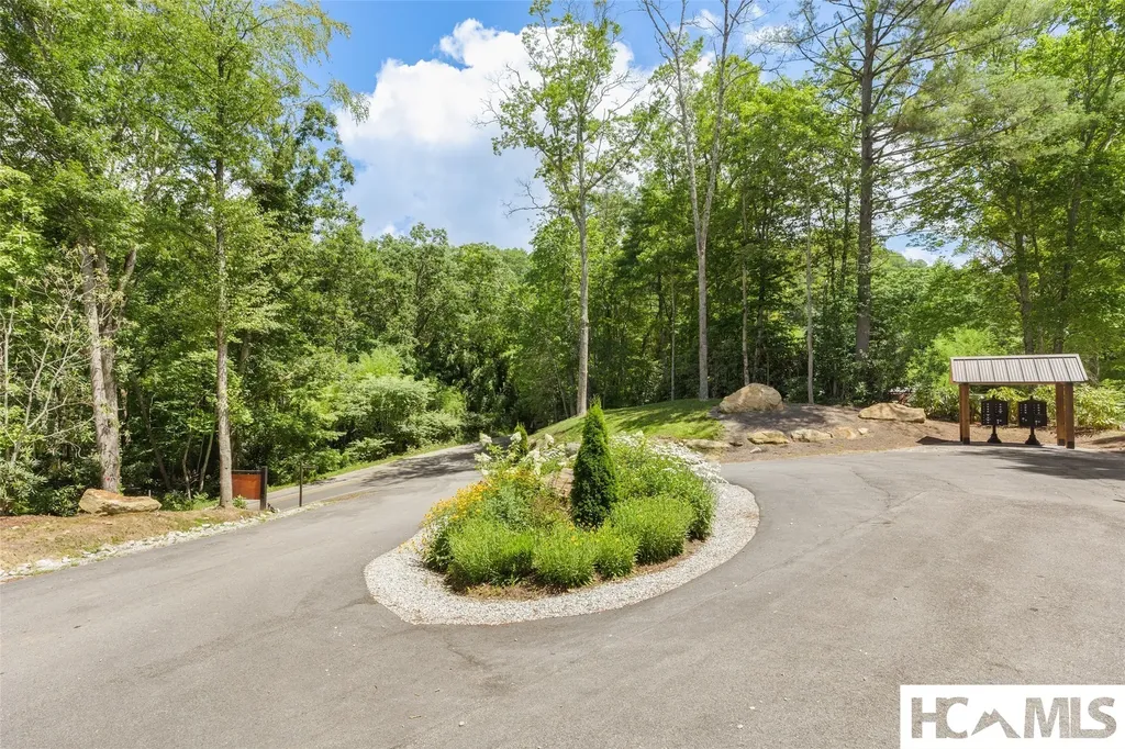 Lot 4 Saratay Falls Drive Cashiers NC 28717