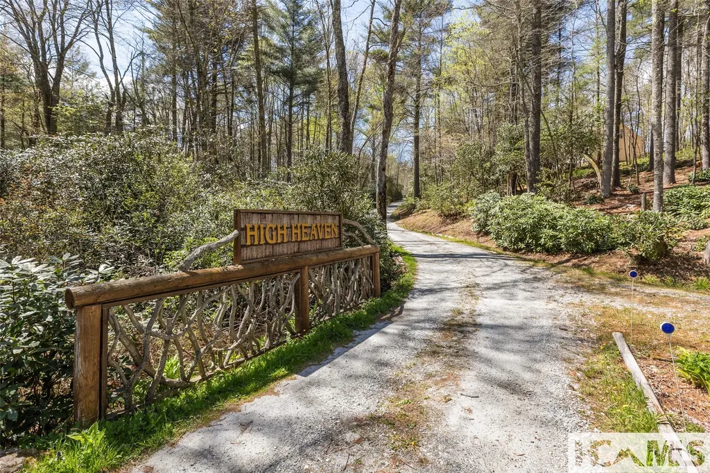 400 Cole Mountain Circle Highlands NC 28741