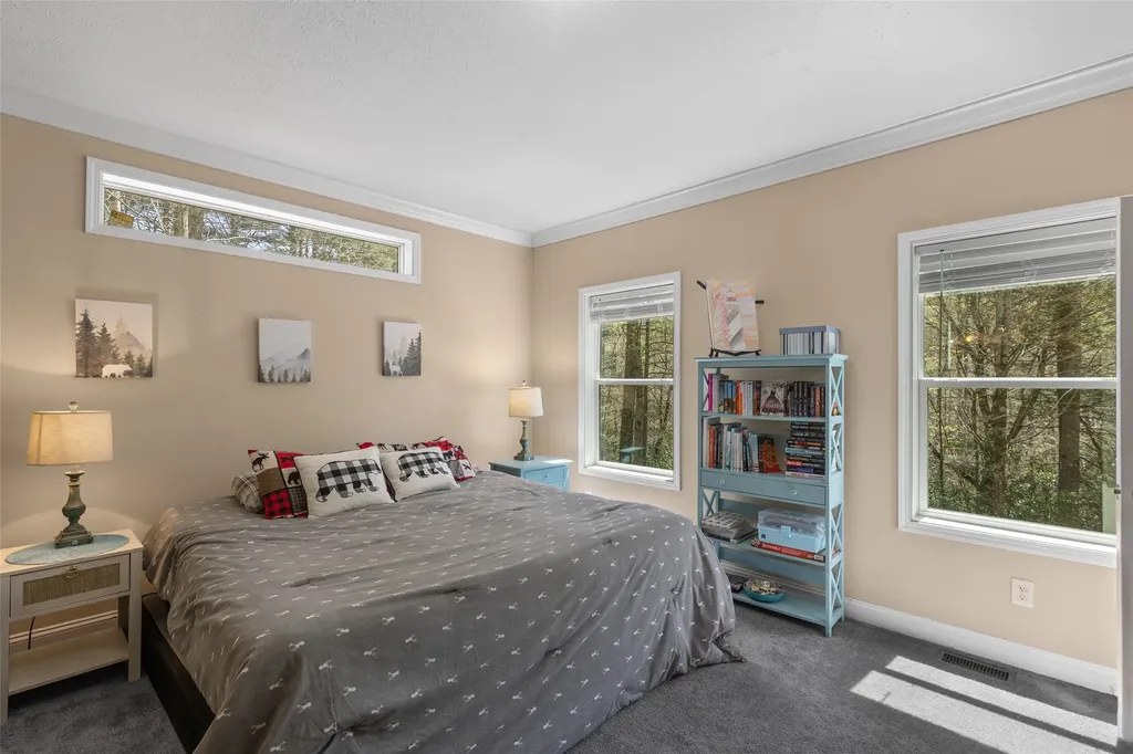 400 Cole Mountain Circle Highlands NC 28741