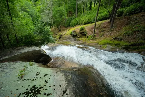 1090 Zeb Alley Road Cashiers NC 28717