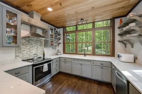 428 Chestnut Ridge Road Highlands NC 28741