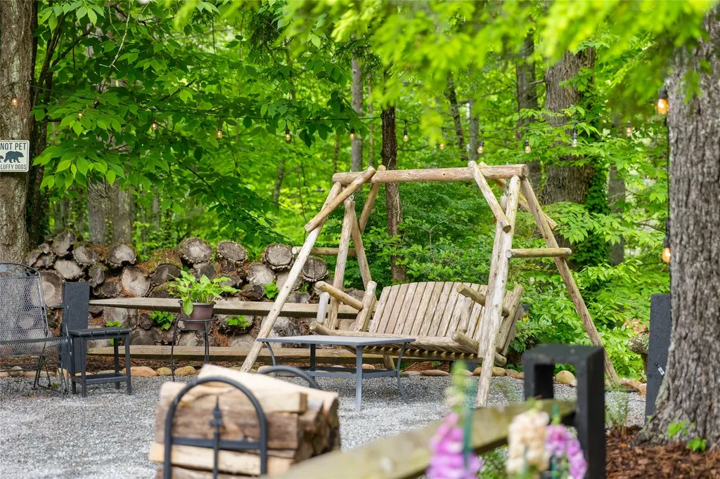 82 Village Way Sapphire NC 28774