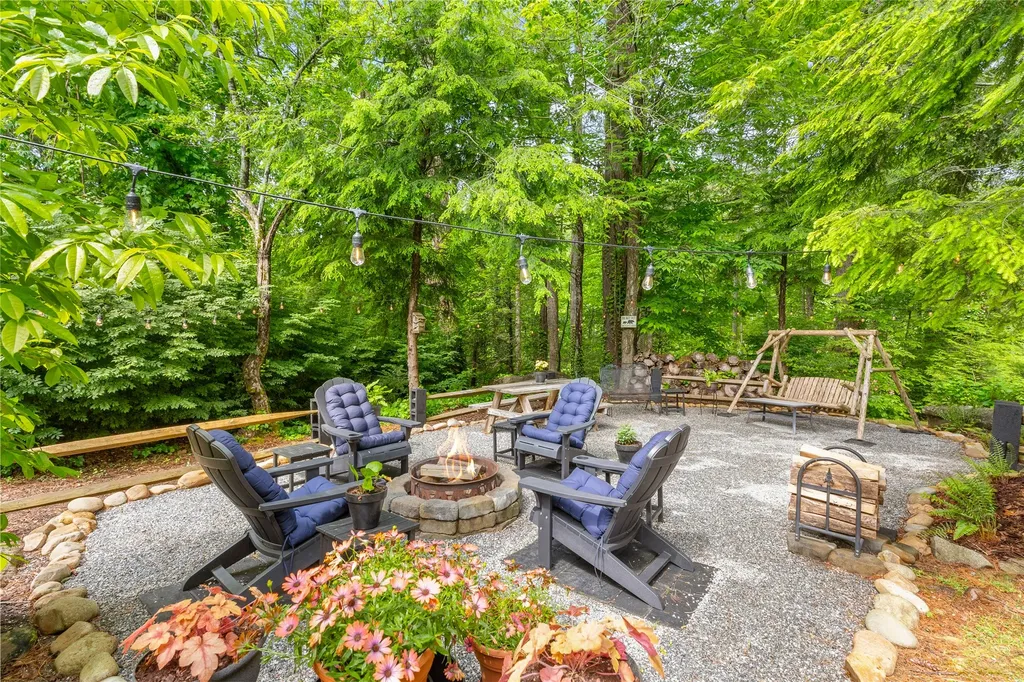 82 Village Way Sapphire NC 28774