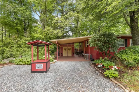 82 Village Way Sapphire NC 28774
