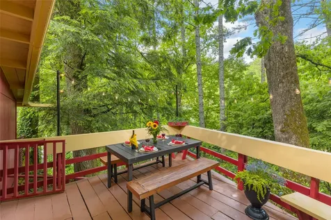 82 Village Way Sapphire NC 28774
