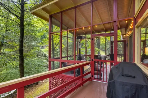82 Village Way Sapphire NC 28774