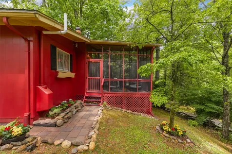82 Village Way Sapphire NC 28774