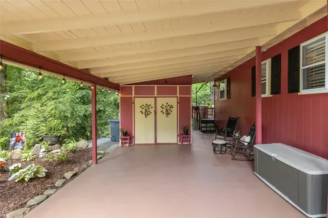82 Village Way Sapphire NC 28774