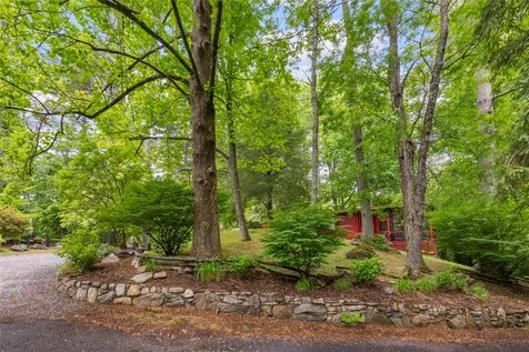 82 Village Way Sapphire NC 28774