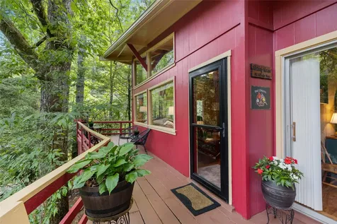 82 Village Way Sapphire NC 28774