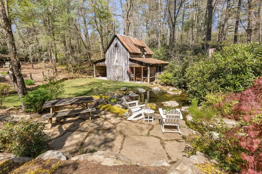 1411 Flat Mountain Road Highlands NC 28741