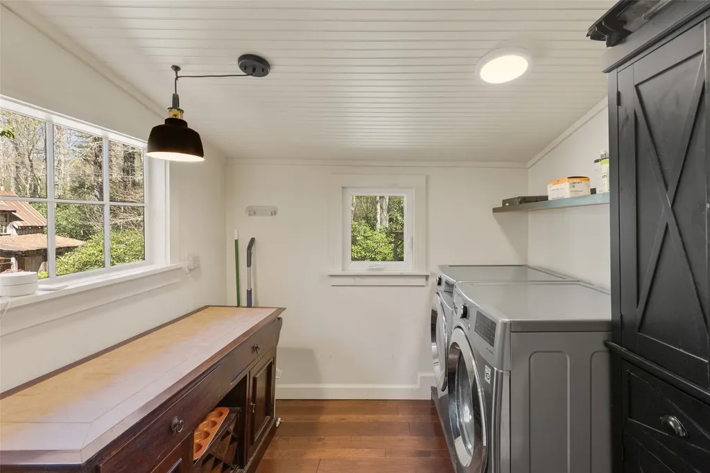 1411 Flat Mountain Road Highlands NC 28741