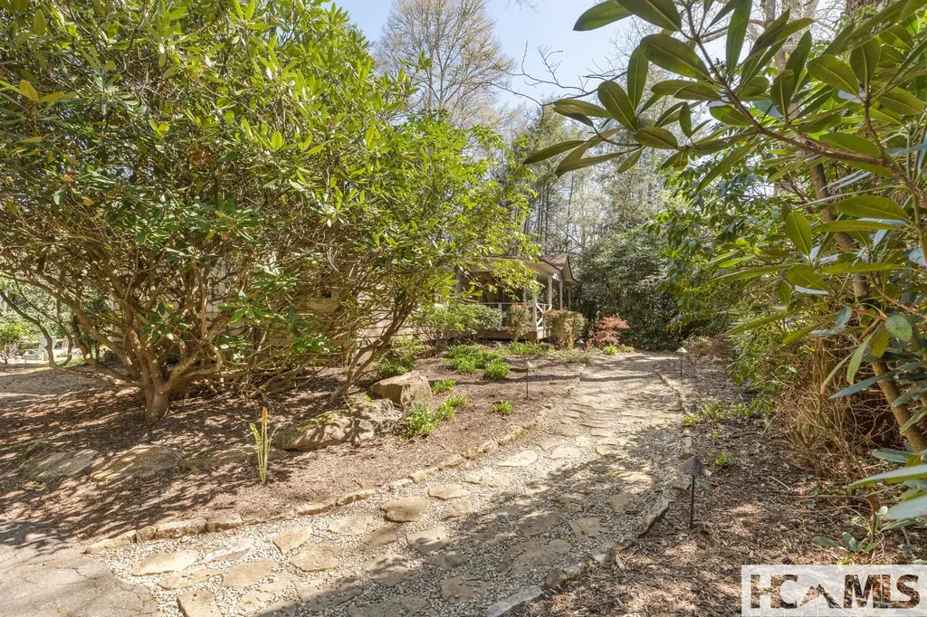 1411 Flat Mountain Road Highlands NC 28741