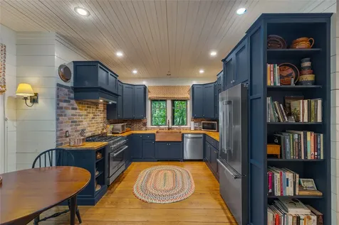 2147 Bowery Road Highlands NC 28741