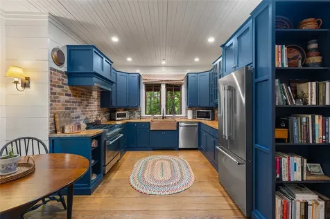 2147 Bowery Road Highlands NC 28741