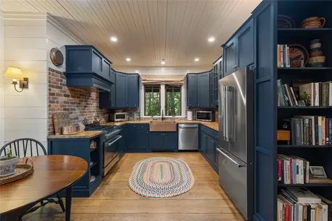 2147 Bowery Road Highlands NC 28741