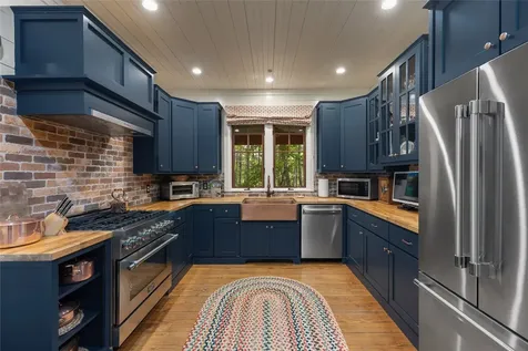 2147 Bowery Road Highlands NC 28741