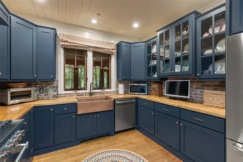 2147 Bowery Road Highlands NC 28741