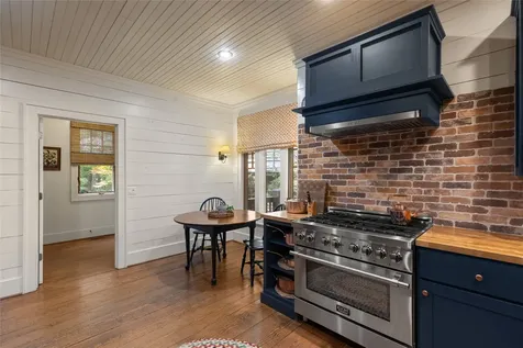 2147 Bowery Road Highlands NC 28741