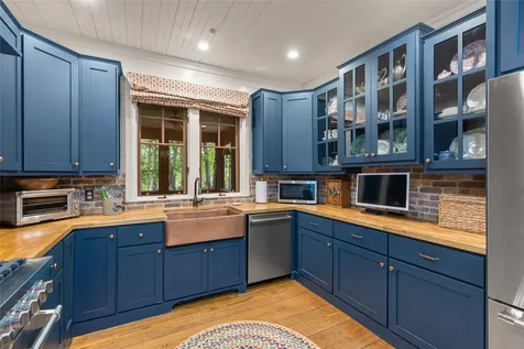 2147 Bowery Road Highlands NC 28741