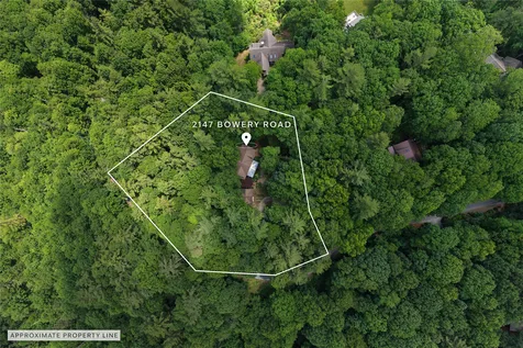 2147 Bowery Road Highlands NC 28741